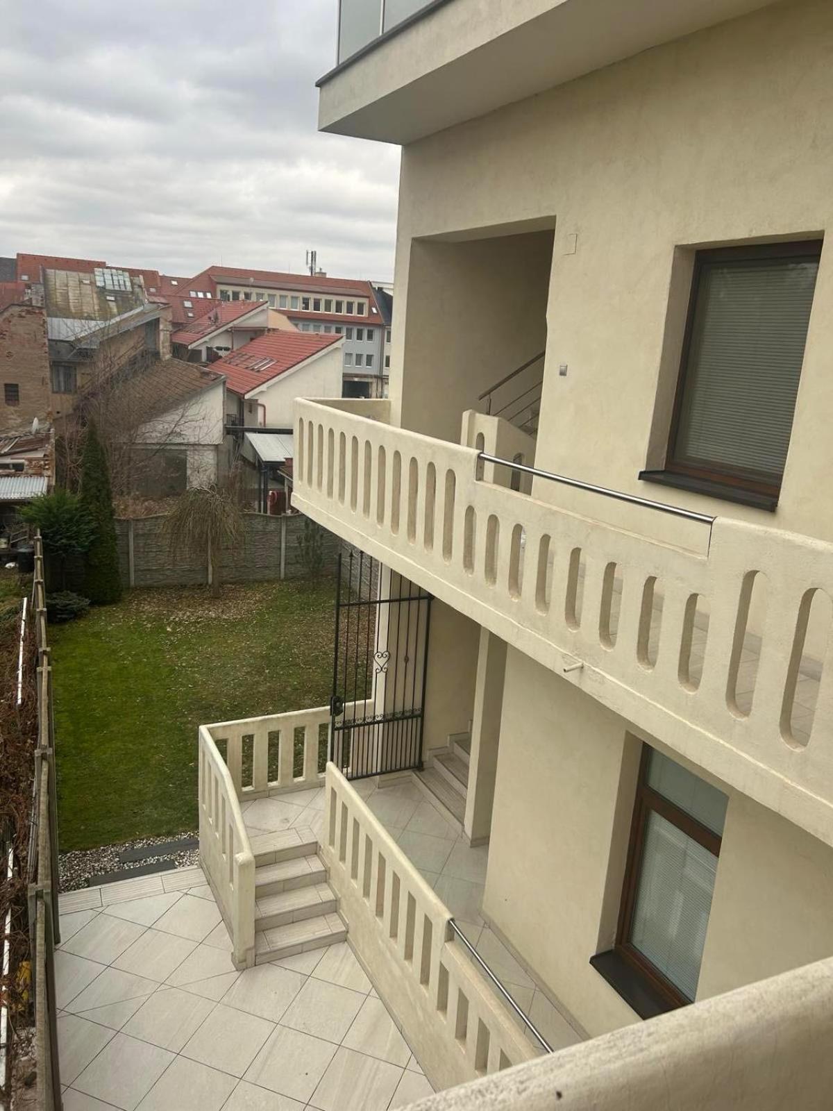 Apartment Konstantinova *